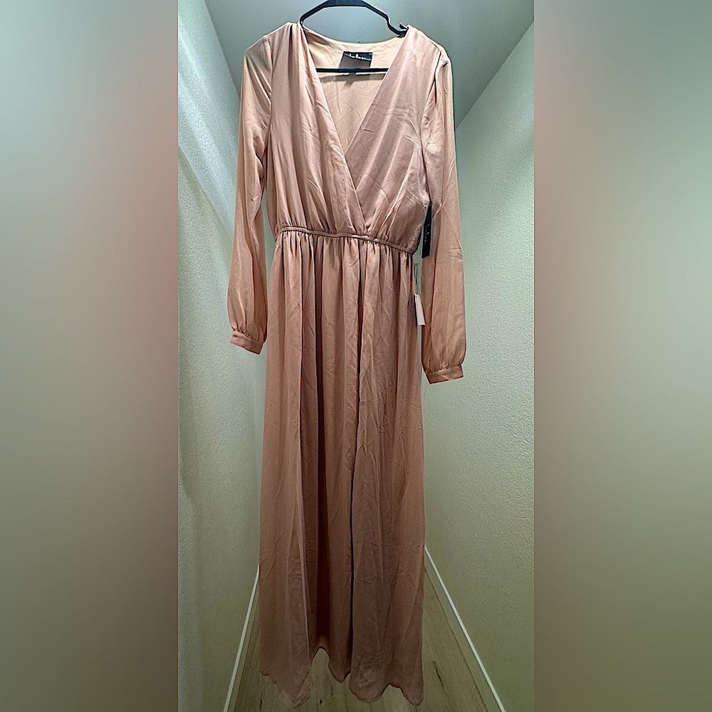 Lulus elegant dress, size medium
